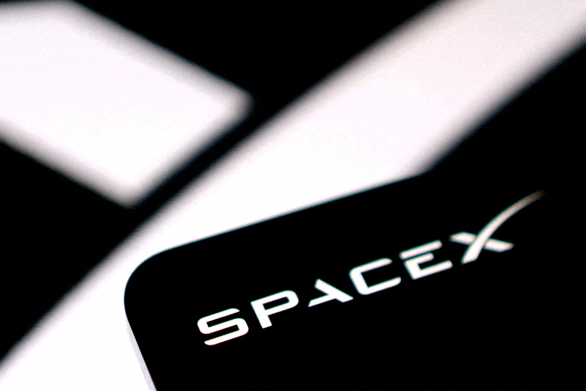 SpaceX enters $40 billion deal with Apollo for AI chip financing ...