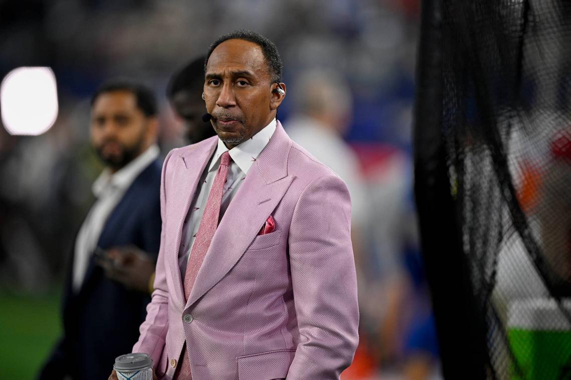  Nov 3, 2025; Arlington, Texas, USA; ESPN commentator Stephen A. Smith looks on before the game between the Dallas Cowboys and the Arizona Cardinals at AT&T Stadium. Mandatory Credit: Jerome Miron-Imagn Images 