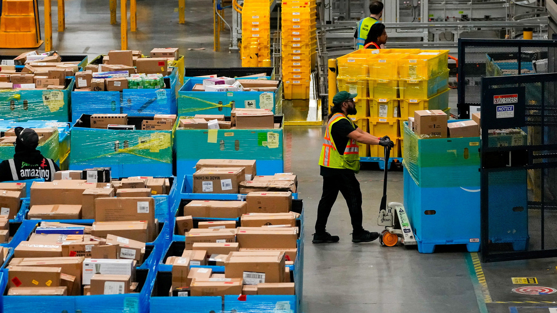 US business activity at more than five-year high; inflation pressures building 