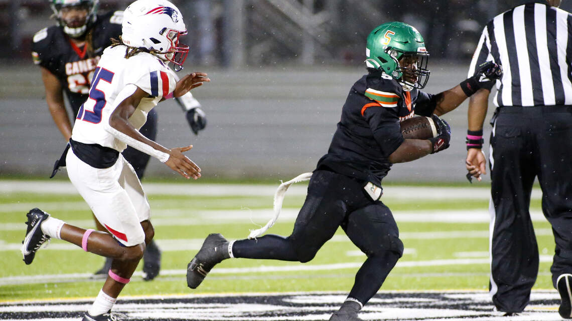 Macon HS football scores: Rutland racks up 55 points, Windsor wins six in a row