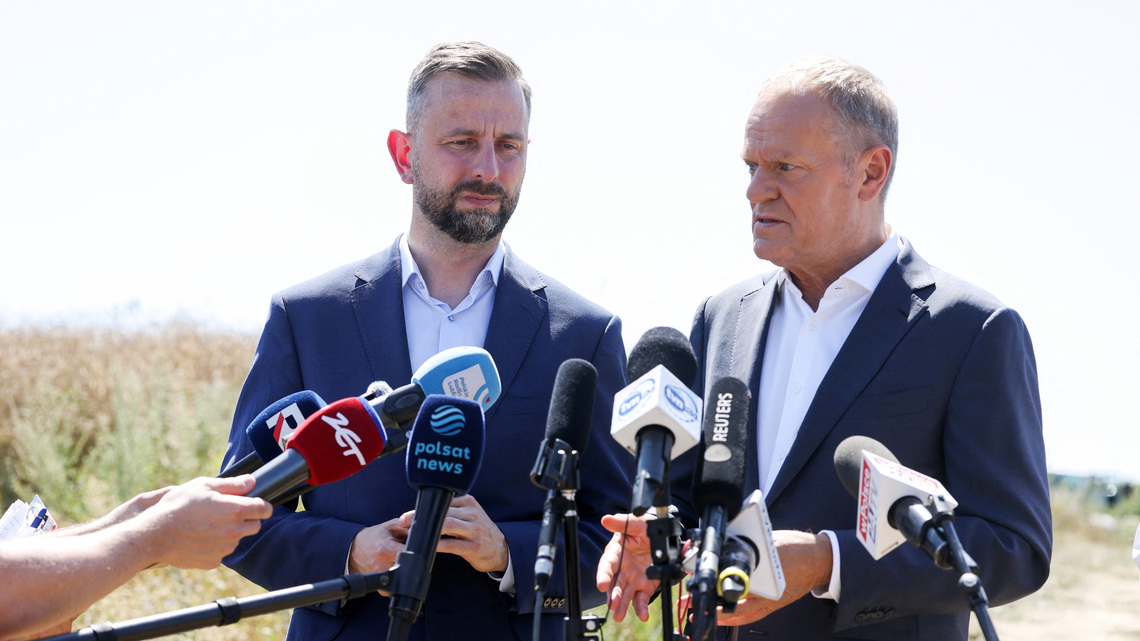 Polish police detain man over threat to PM and defence minister