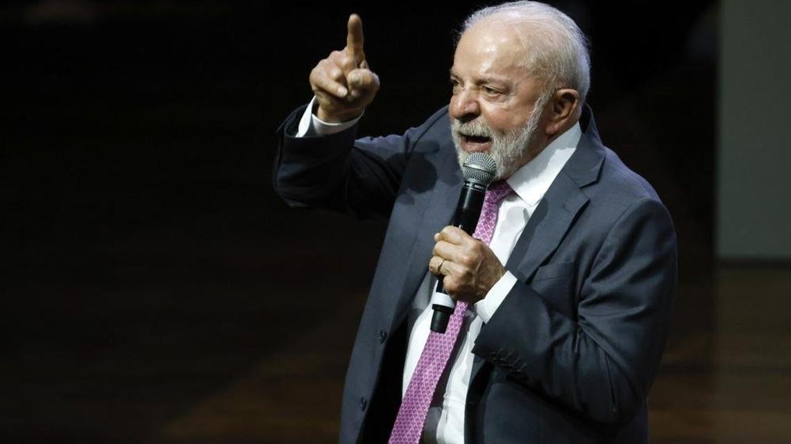 Lula, Flávio Bolsonaro tied in Brazil presidential runoff poll