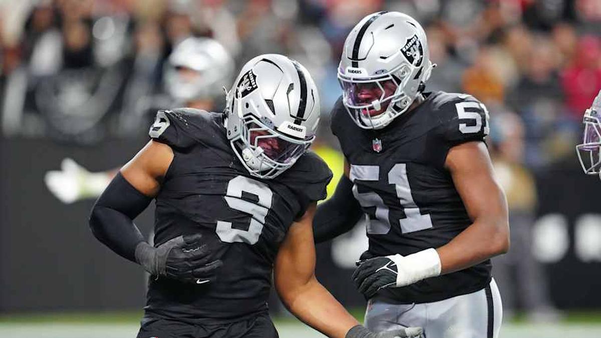  Jan 4, 2026; Paradise, Nevada, USA; Las Vegas Raiders defensive end Tyree Wilson (9) celebrates with Las Vegas Raiders defensive end Malcolm Koonce (51) after sacking Kansas City Chiefs quarterback Chris Oladokun (19) for a safety during the fourth quarter at Allegiant Stadium. Mandatory Credit: Stephen R. Sylvanie-Imagn Images | Stephen R. Sylvanie-Imagn Images 
