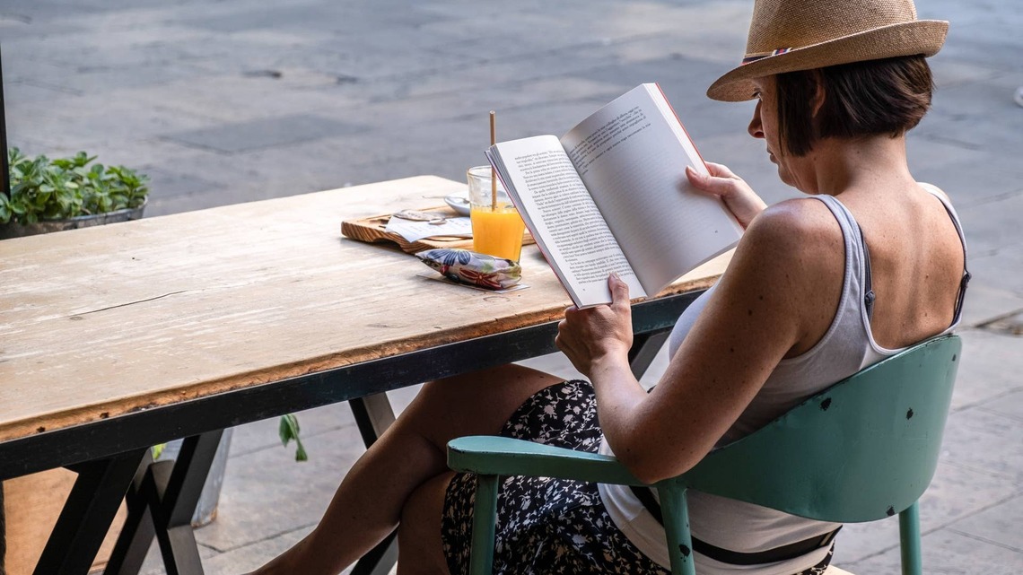 Unpublished Novel Pulled After $2.4M Deal Due to AI Authorship Concerns 