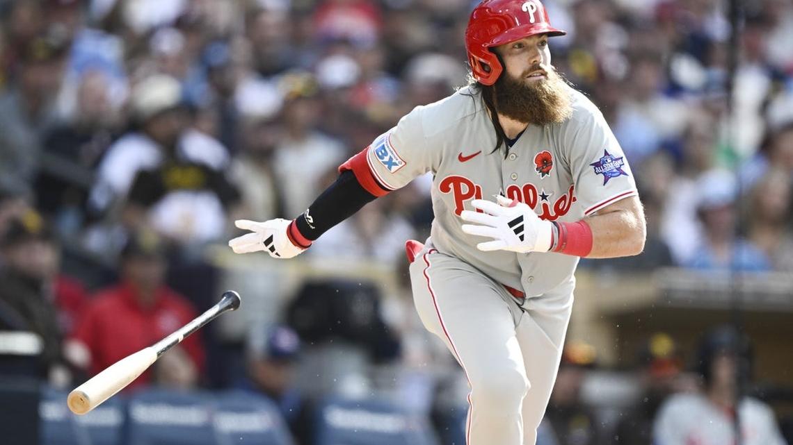 Phillies OF Brandon Marsh leaves game with apparent hand injury 