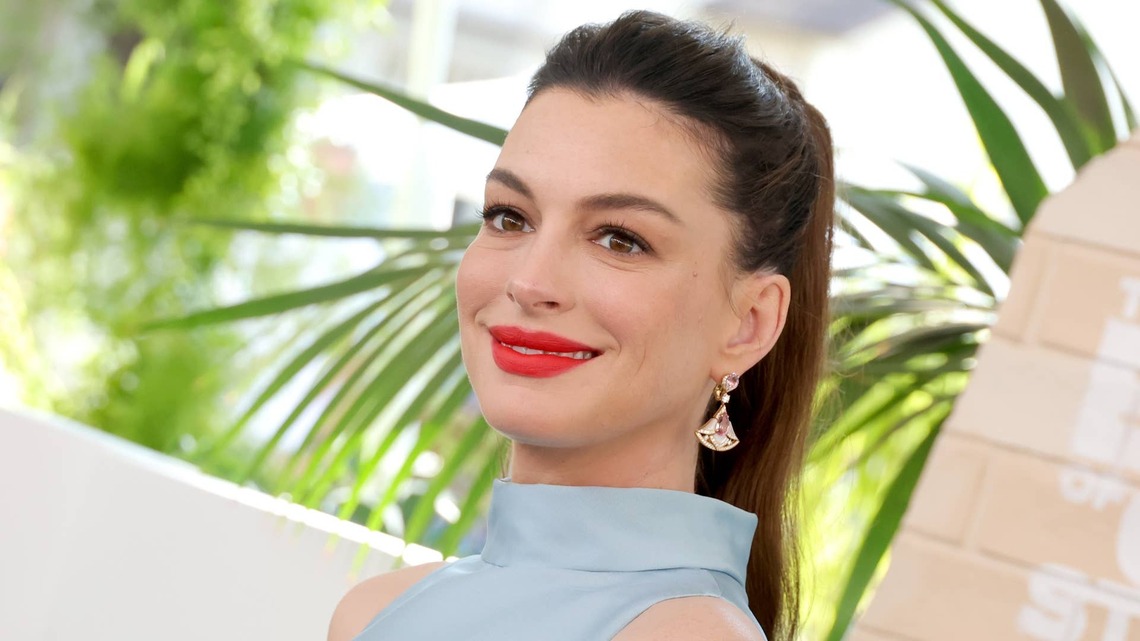 Anne Hathaway Admits Wild Pregnancy Symptom 