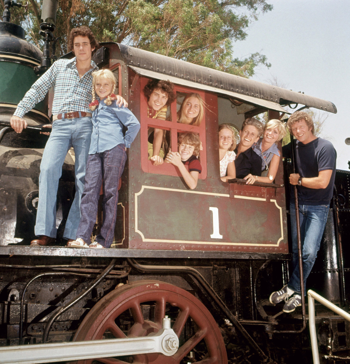 THE BRADY BUNCH, Barry Williams, Susan Olsen, Christopher Knight, Maureen McCormick, Mike Lookinland, Eve Plumb, Ann B. Davis, Florence Henderson, Robert Reed, 1969-74Courtesy the Everett Collection