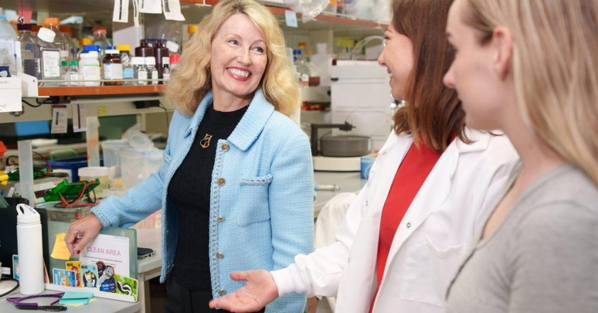  Catriona Jamieson, M.D., Ph.D., is discussing the mission to the International Space Station with members of her team. (UC San Diego Health Sciences via SWNS) 