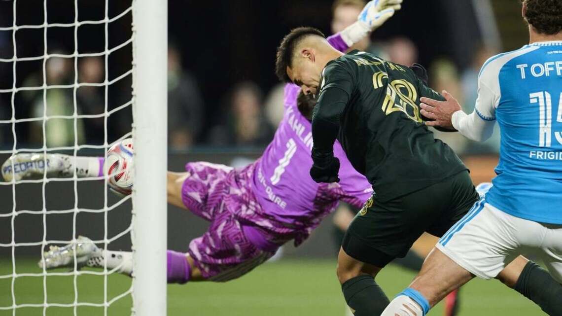 Alexander Aravena's dramatic goal lifts Timbers past Charlotte FC 