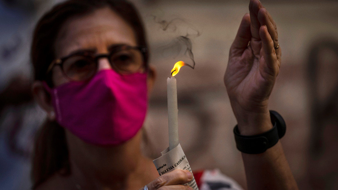 Cuba viola la libertad de religión y prohíbe a los cristianos abrir escuelas, periódicos