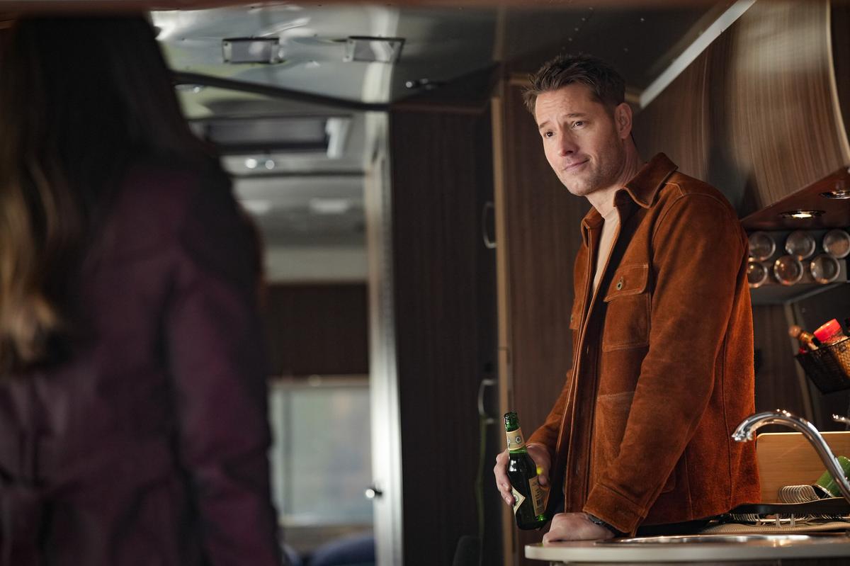 “Rules of the Game” – When Reenie’s client, Leo Sharf, hires Colter to track down his missing assistant before his company launch, the case takes a personal turn and Reenie becomes entangled in a deadly vendetta threatening both of their lives, on the CBS Original series TRACKER, Sunday, May 4 (8:00-9:00 PM, ET/PT) on the CBS Television Network, and streaming on Paramount+ (live and on demand for Paramount+ with SHOWTIME subscribers, or on demand for Paramount+ Essential subscribers the day after the episode airs)*. Pictured: Justin Hartley as Colter Shaw. Photo: Darko Sikman/CBS ©2025 CBS Broadcasting, Inc. All Rights Reserved.