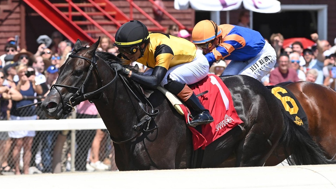 Graded Stakes Winner Ewing Dies In Paddock Accident 