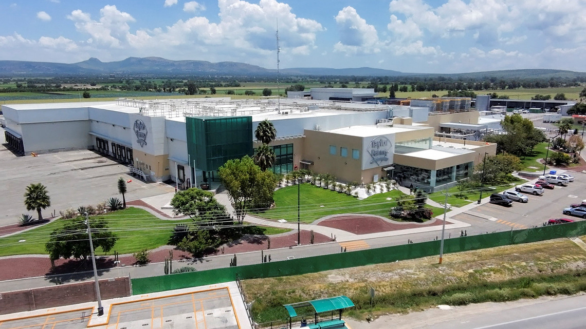 Taylor Farms temporarily shuts Mexico processing facility as U.S. cyclosporiasis cases rise, source says 