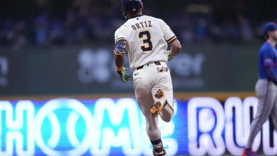 Milwaukee roughs up former Brewer Freddy Peralta, beat Mets