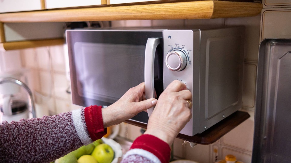 This '80s Microwave Hack Got Us Through Busy School Nights-and It Still Works 