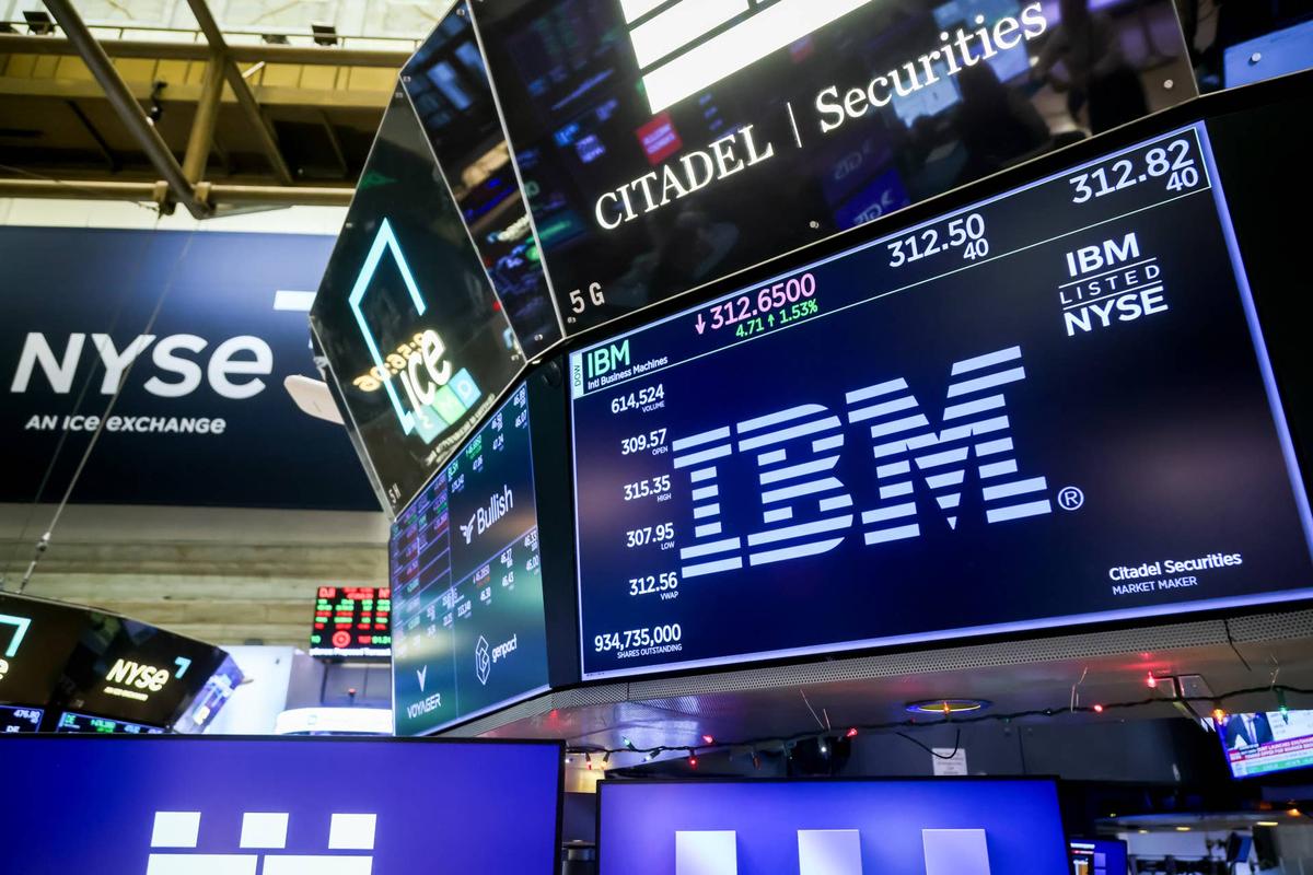  Barclays analyst Raimo Lenschow started IBM at overweight with a $350 target and a $449 bull case. 