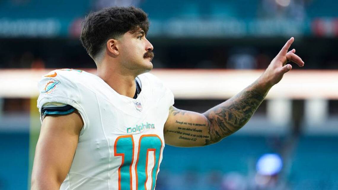 Dolphins Snap Count Observations for Giants Game: Rookies Get a Taste