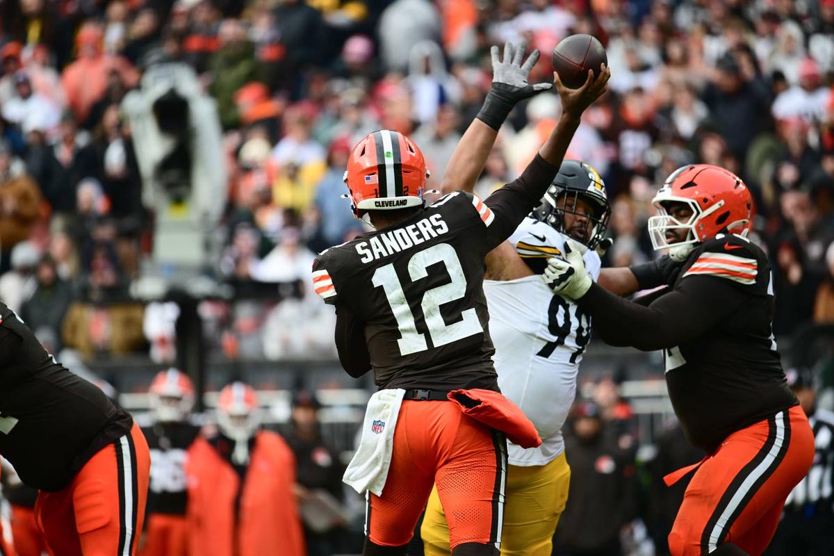  Cleveland Browns quarterback Shedeur Sanders (12) throws in the second quarter against the Pittsburgh Steelers at Huntington Bank Field. Ken Blaze-Imagn Images
