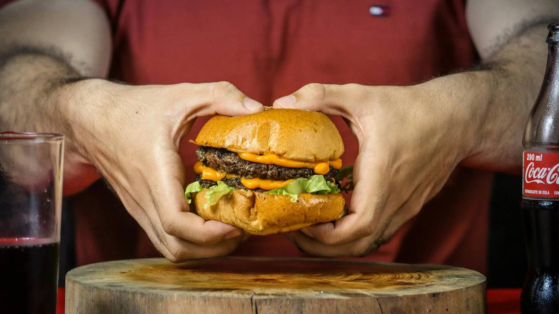 Popular fast-casual chain Five Guys cuts jobs amid store closures 