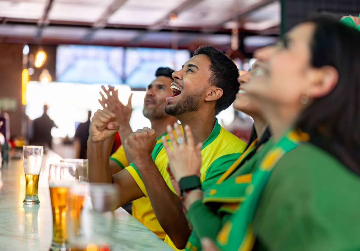  Morgan Stanley says Brazil and Mexico's World Cup exits threaten beer's biggest quarter. 