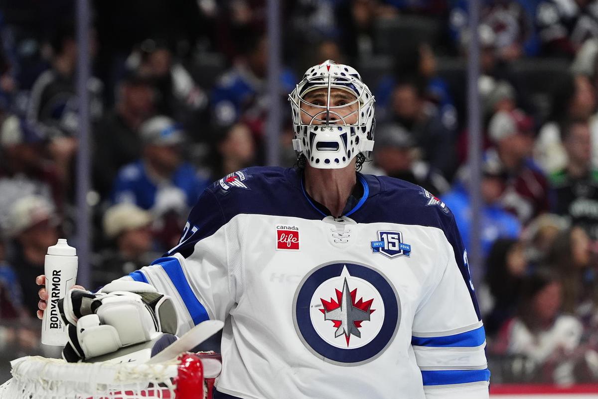  If The Panthers Want To Go All In, Trading For Jets' Connor Hellebuyck Is The Move To Make 