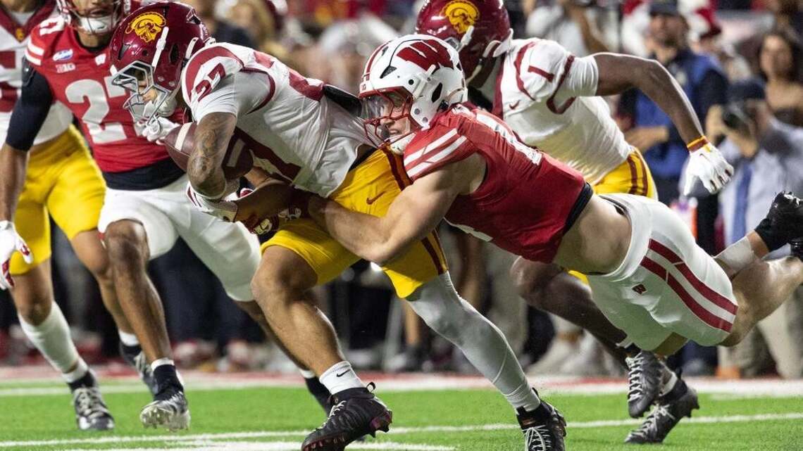 Wisconsin's defense stifles No. 16 Southern California's run game in victory 