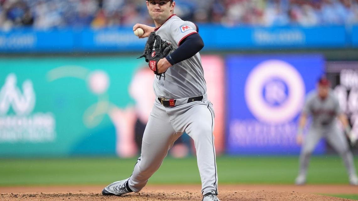 Guardians win 7th straight, nip Phils 1-0 on late pinch-hit HR