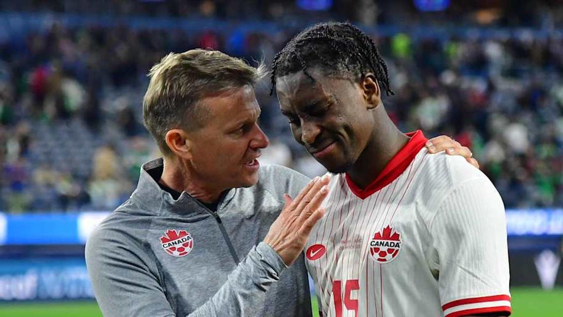  Moïse Bombito (right) is Canada's most important defender, but has struggled to recover from a broken leg. | Gary A. Vasquez-Imagn Images 
