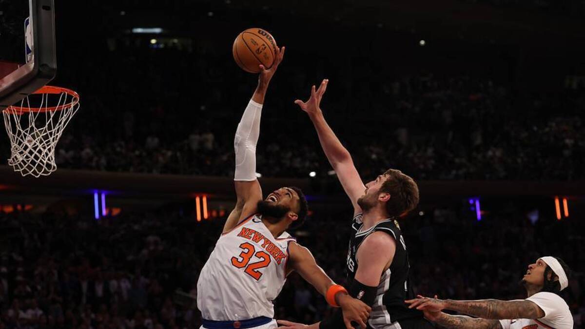  Karl-Anthony Towns was held to 11 points in Game 3 after two strong games in the Knicks' wins in San Antonio. | Geoff Burke-Imagn Images 