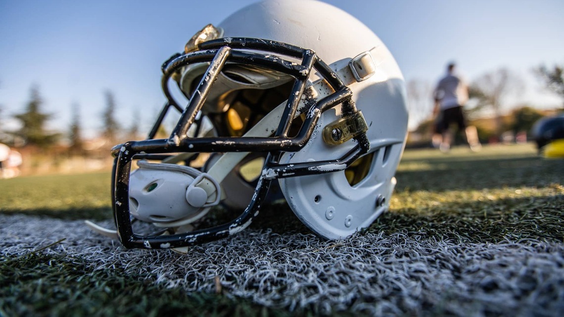 Wisconsin High School Quarterback Dies in Heartbreaking Tragedy After On-Field Injury 