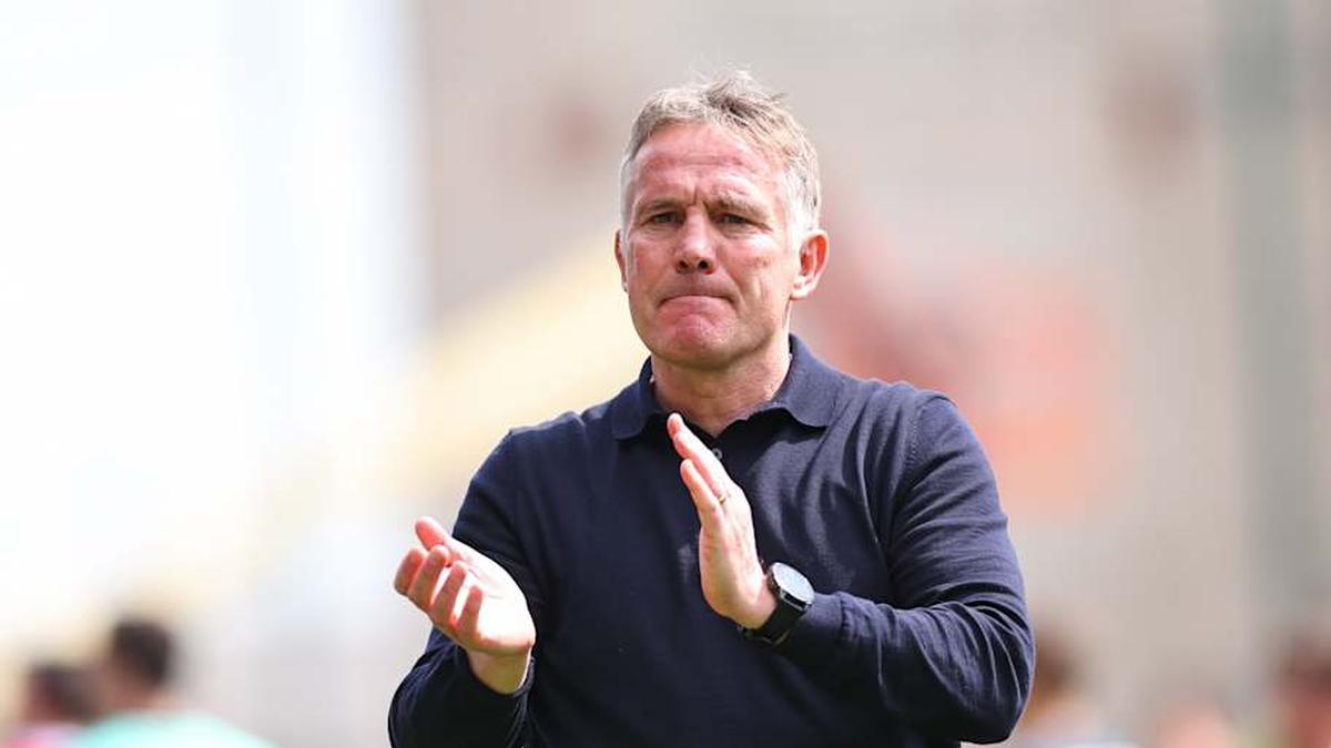  Manager Phil Parkinson has been a regular in the show. | Robbie Jay Barratt/AMA/Getty Images 