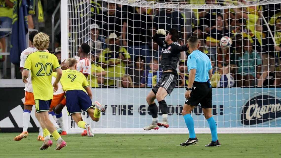 Sam Surridge, Hany Mukhtar lead Nashville rout of Cincinnati 