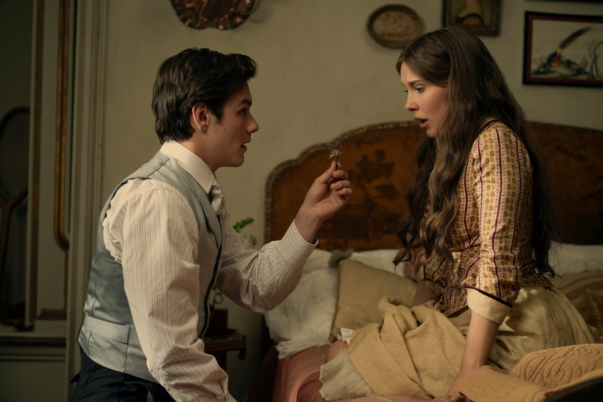 Tewkesbury (Louis Partridge) pops the question to Enola (Millie Bobby Brown) in the mystery adventure "Enola Holmes 3."