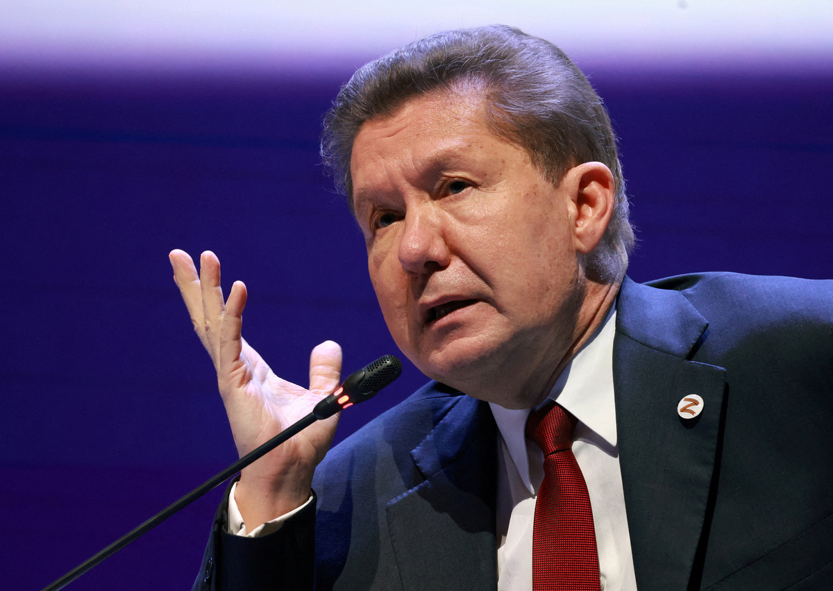 FILE PHOTO: CEO of Russia's Gazprom Alexei Miller attends the Saint Petersburg international gas forum in Saint Petersburg, Russia October 9, 2025. REUTERS/Anton Vaganov/File Photo
