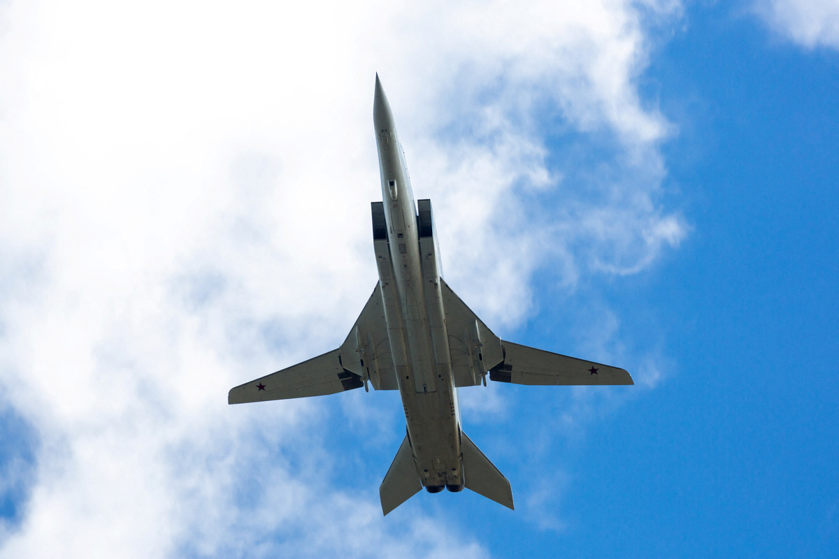 FILE PHOTO: A Russian Tu-22M3 strategic bomber plane flies above Dyagilevo military air base in the Ryazan region, Russia, August 8, 2018. REUTERS/Marina Lystseva/File Photo
