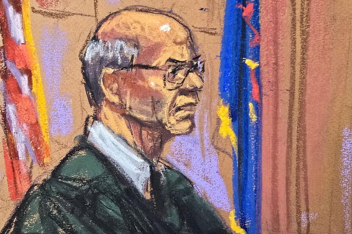 Justice Gregory Carro presides at an evidence suppression hearing ahead of the trial of Luigi Mangione, who was arrested in December 2024 and charged with fatally shooting UnitedHealthcare CEO Brian Thompson on a sidewalk in Midtown Manhattan, at the Manhattan Supreme Court in New York City, U.S., May 18, 2026 in a courtroom sketch. REUTERS/Jane Rosenberg