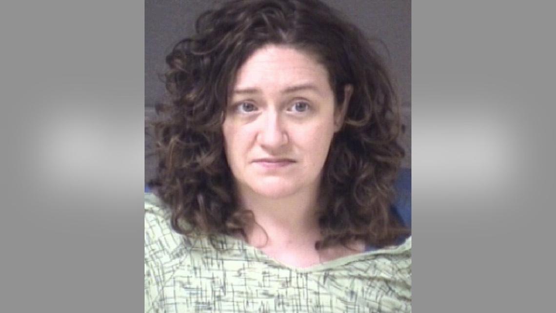 Mother Stabbed Baby to Death and Chased Man Down Driveway With Knife 