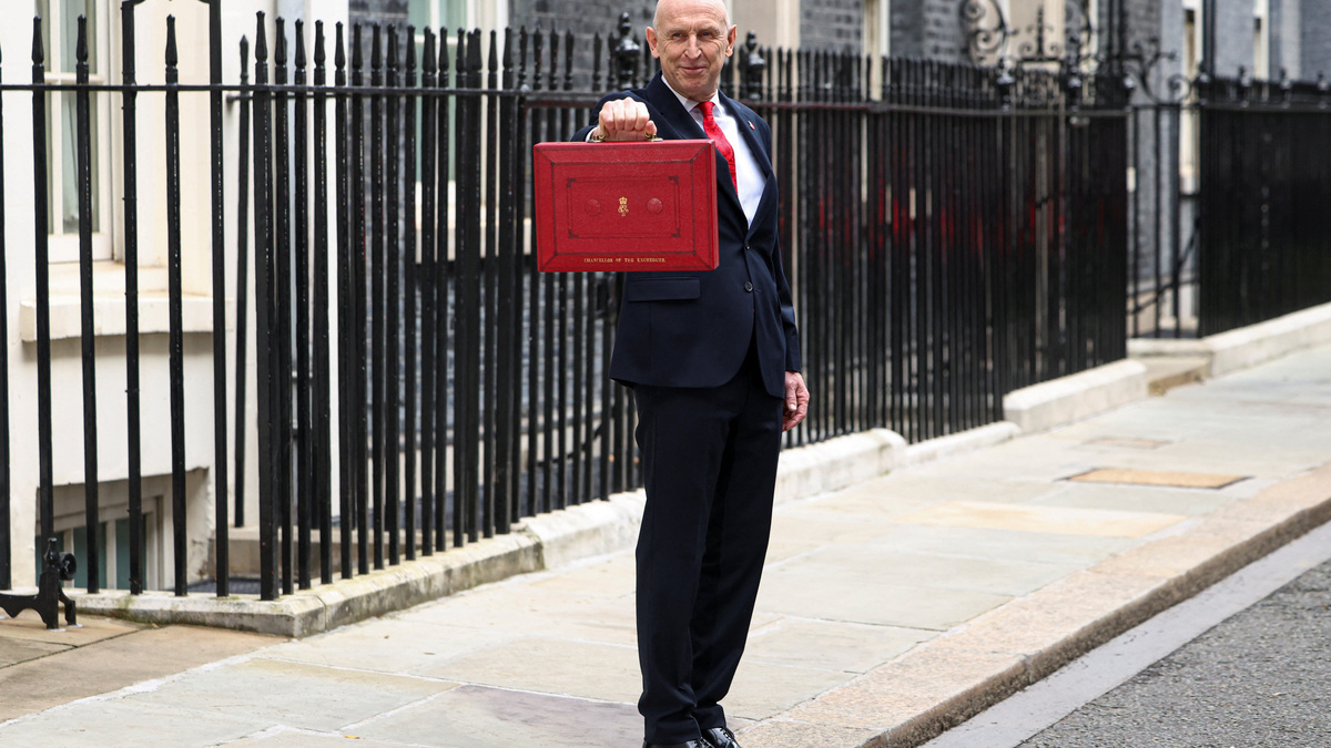 UK's Healey raises business rates threshold for small firms