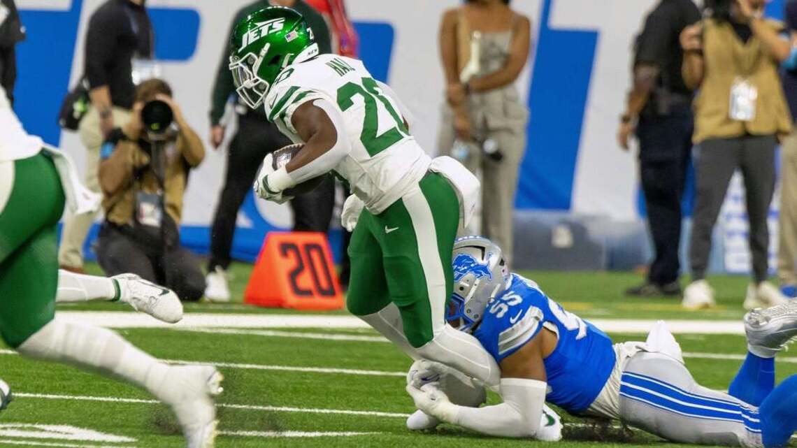 Jets RB Breece Hall out with thigh injury, headed for MRI