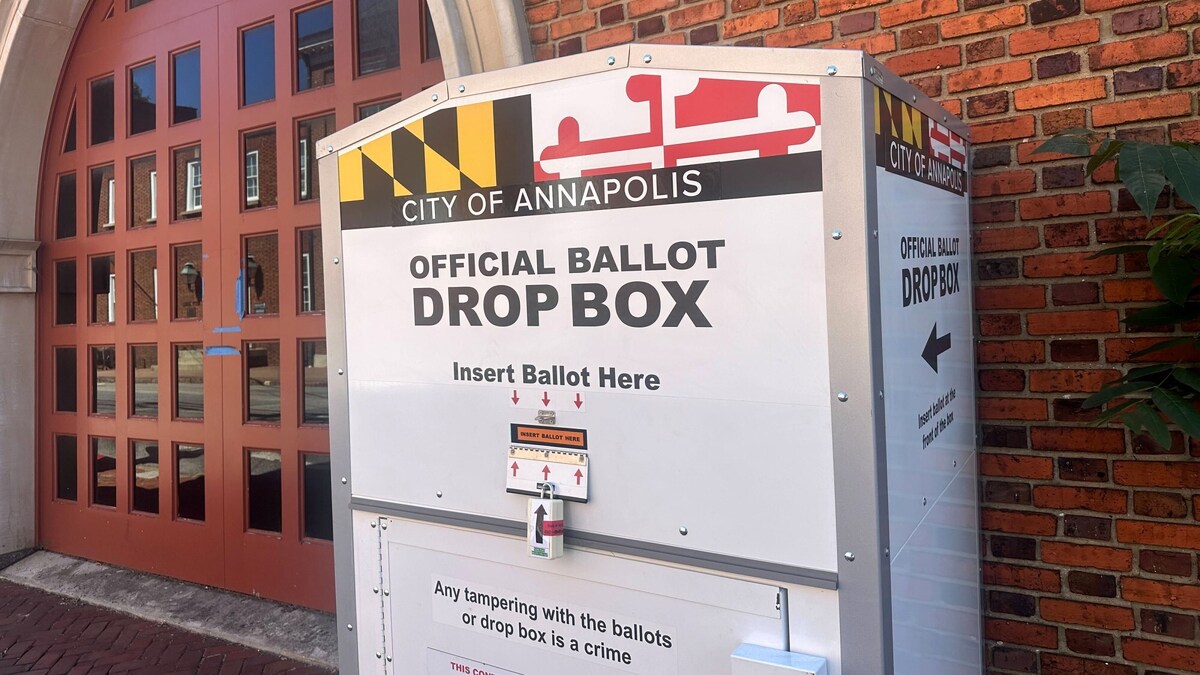 A ballot drop box in Annapolis, Maryland. (Katharine Wilson/The Baltimore Sun/TNS)