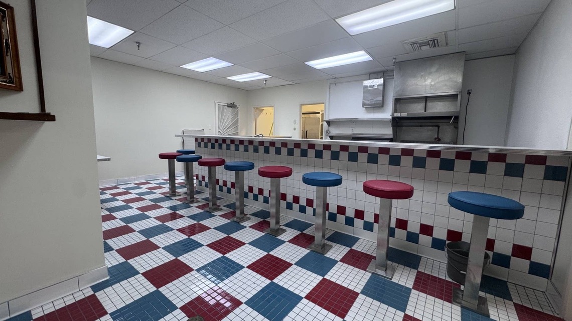 Santa Anita Reopens With Renovated Jockey's Diner 