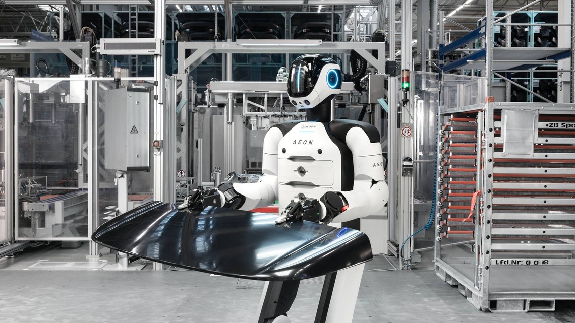Automakers Bet Big on AI, But the Payoff May Take Years 