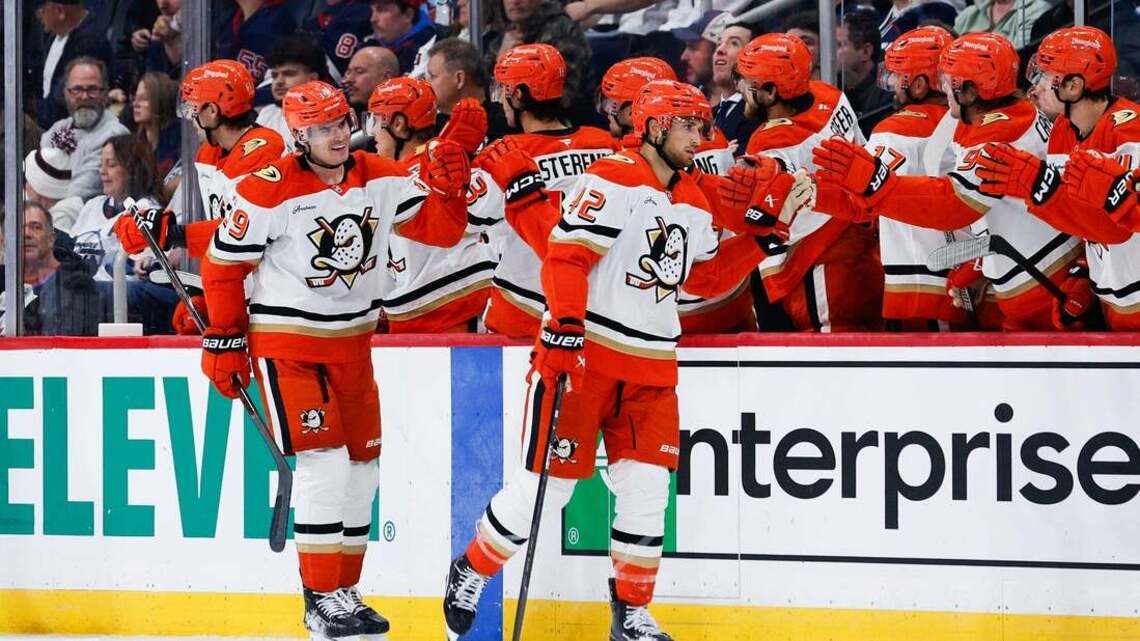 Ducks ride versatile offense into encounter vs. winless Flames   