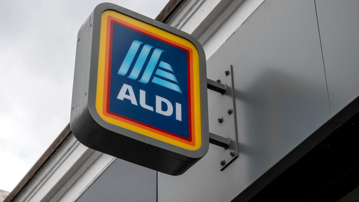 An Aldi grocery store in South London, England, photographed on September 27, 2025. 