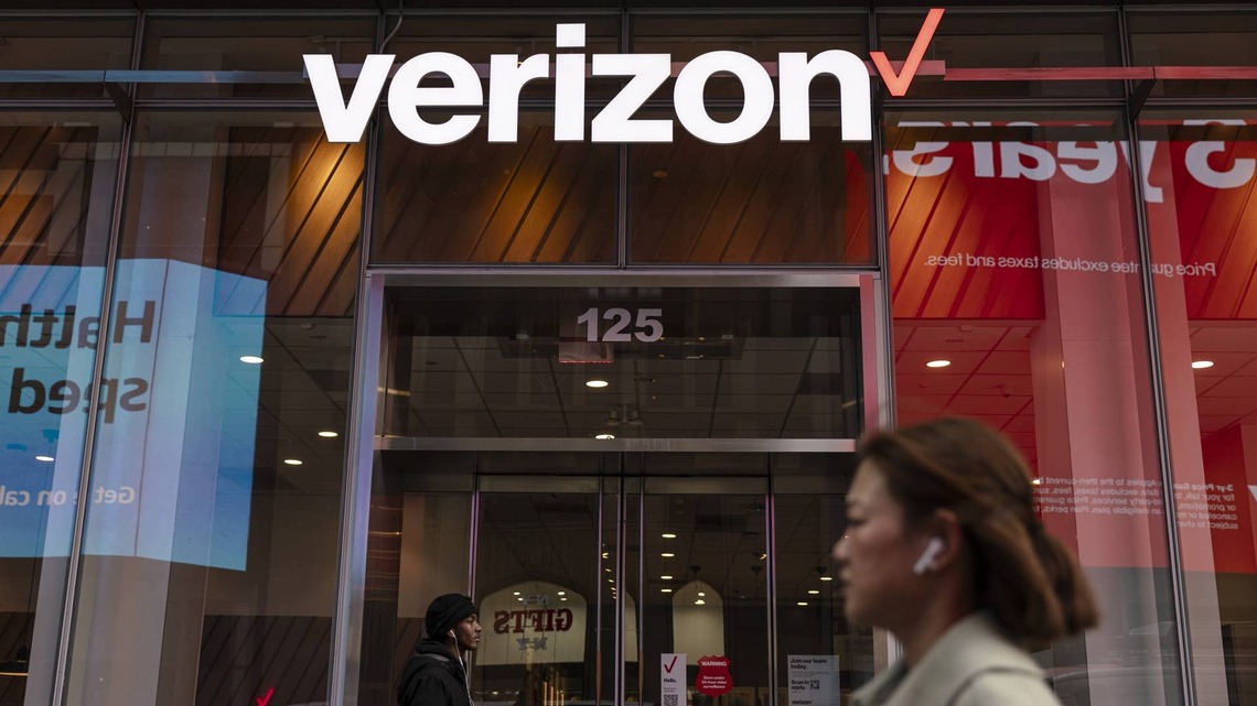 Verizon customers face monthly fee for new iPhone feature 