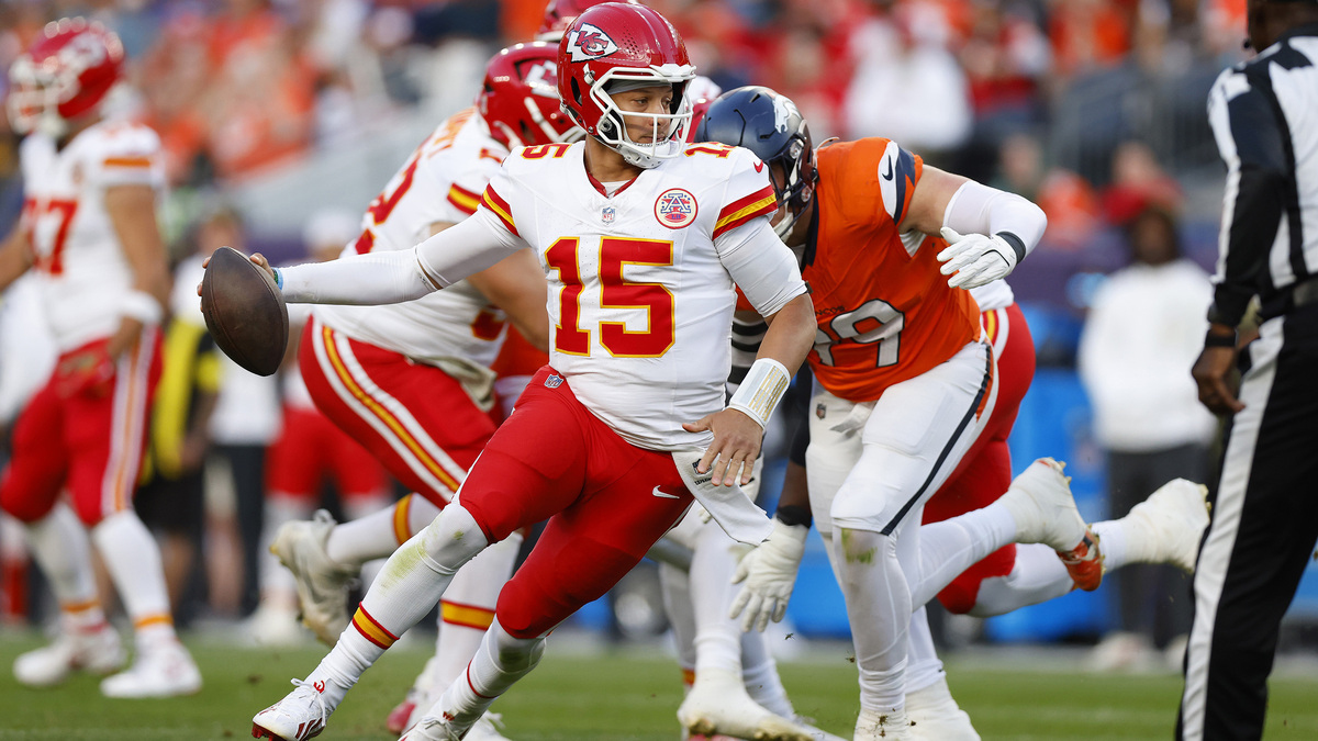 Troy Renck: Chiefs' Patrick Mahomes is an all-time great, but he hasn't been of late - especially against Broncos
