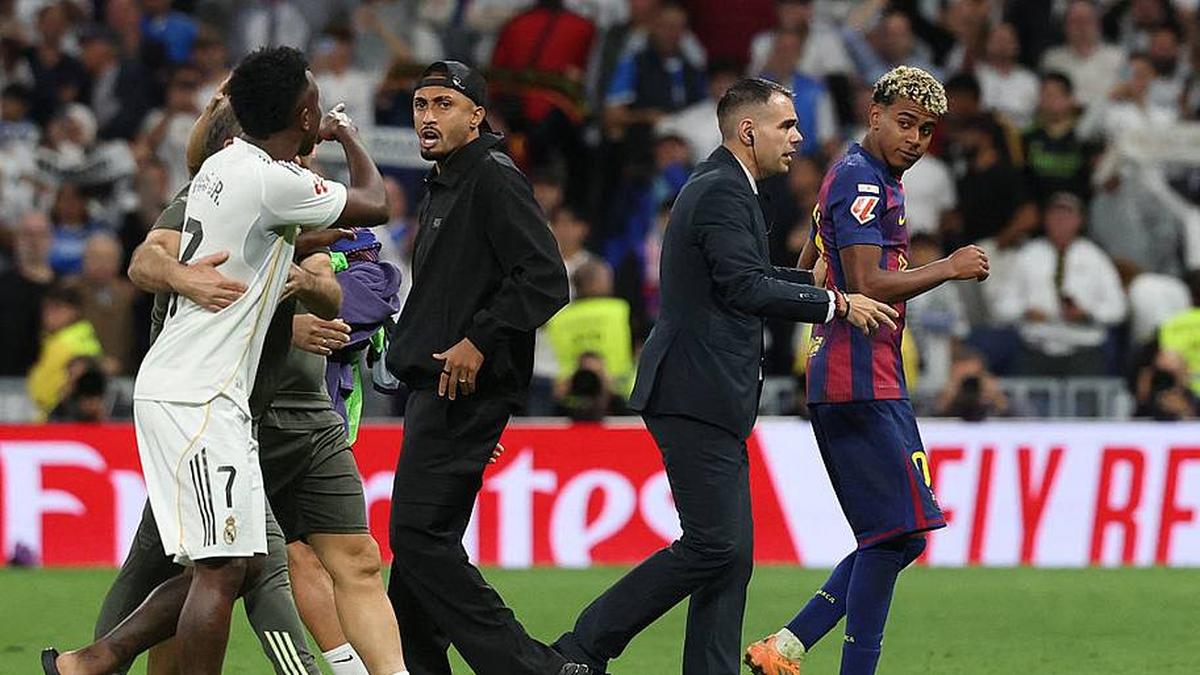  There is no love lost between Vinicius Jr (left) and Lamine Yamal (right). | Oscar Del Pozo/AFP/Getty Images 