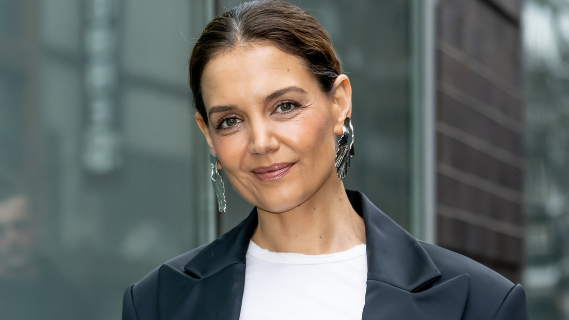 Get Katie Holmes' Sporty NYC Rich Mom Matching Set Look for $25 