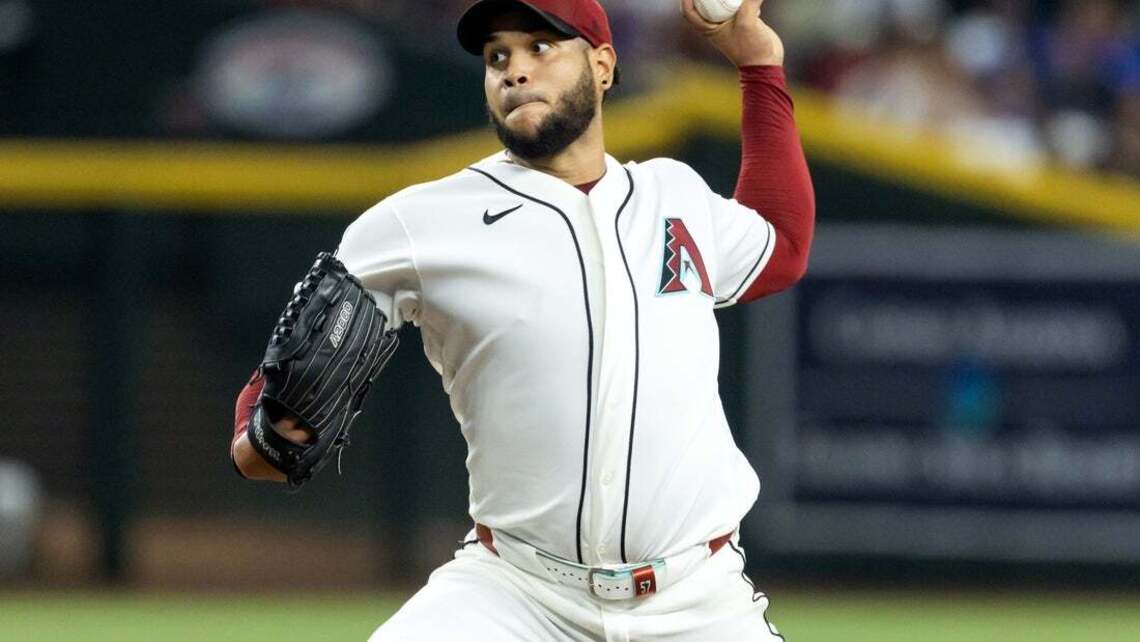 Rodriguez fans 9 as D-backs take season series from Dodgers