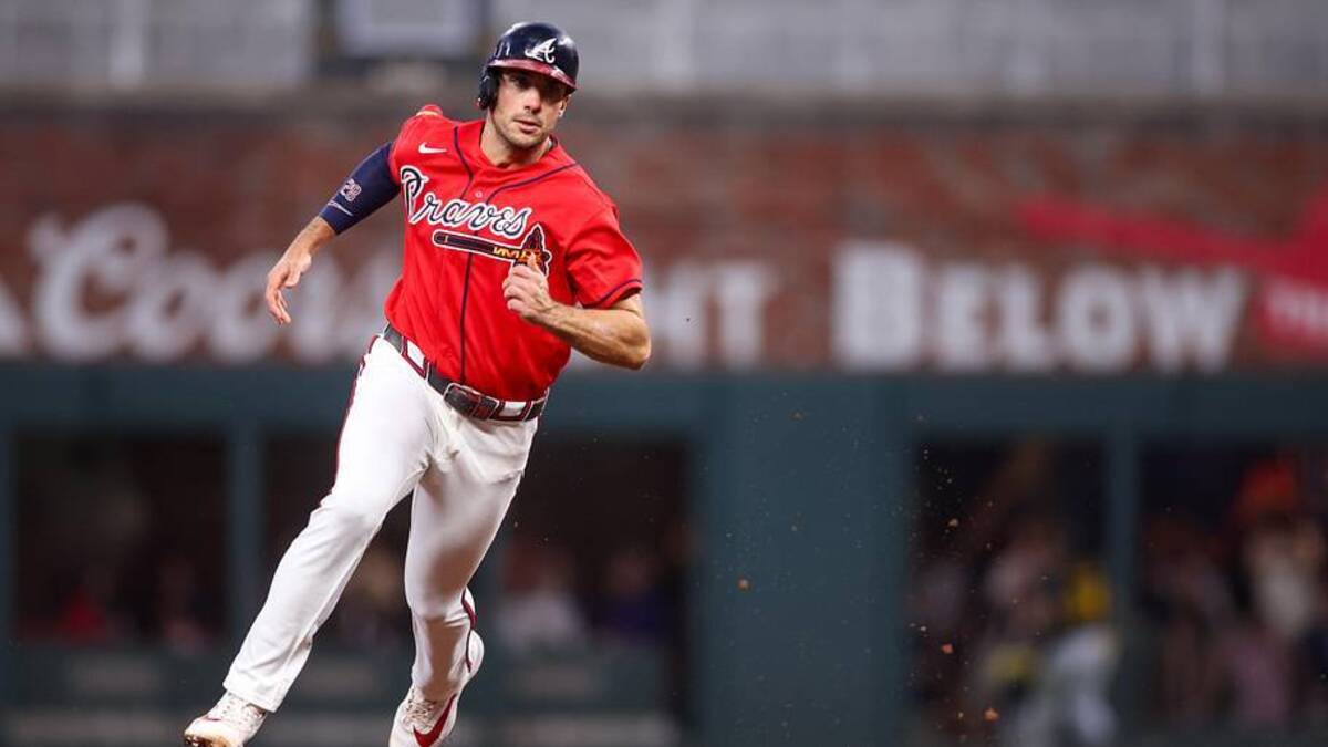  Jun 5, 2026; Atlanta, Georgia, USA; Atlanta Braves first baseman Matt Olson (28) runs to third against the Pittsburgh Pirates in the fifth inning at Truist Park. | Brett Davis-Imagn Images 
